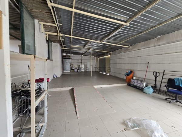 capannone in affitto a Quarto