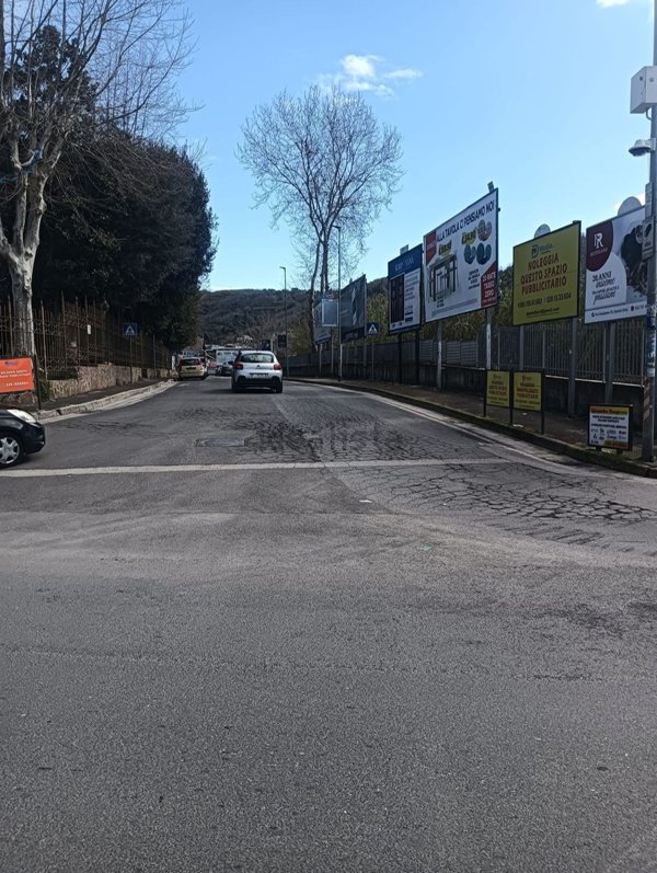 locale commerciale in affitto a Quarto