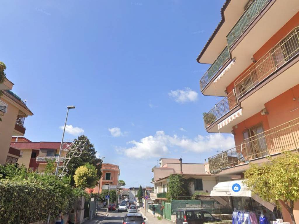 negozio in affitto a Quarto