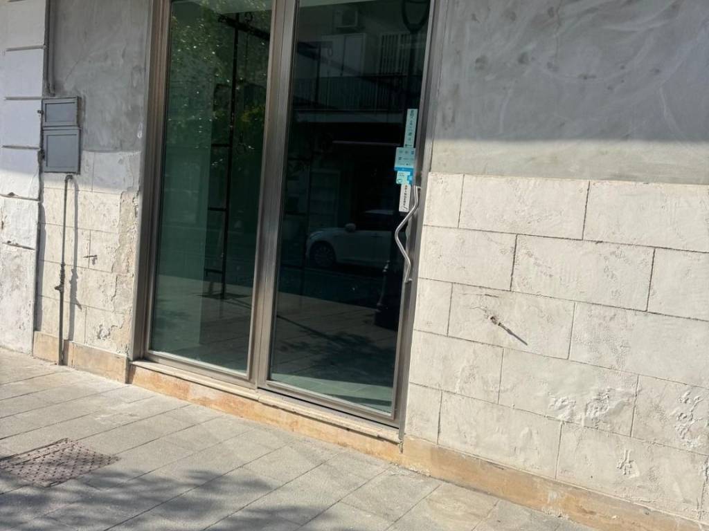 negozio in affitto a Quarto