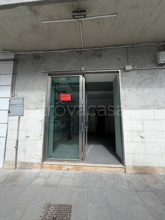 negozio in affitto a Quarto