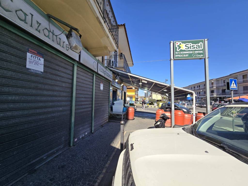 negozio in affitto a Quarto