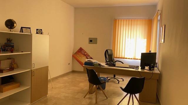 ufficio in affitto a Quarto