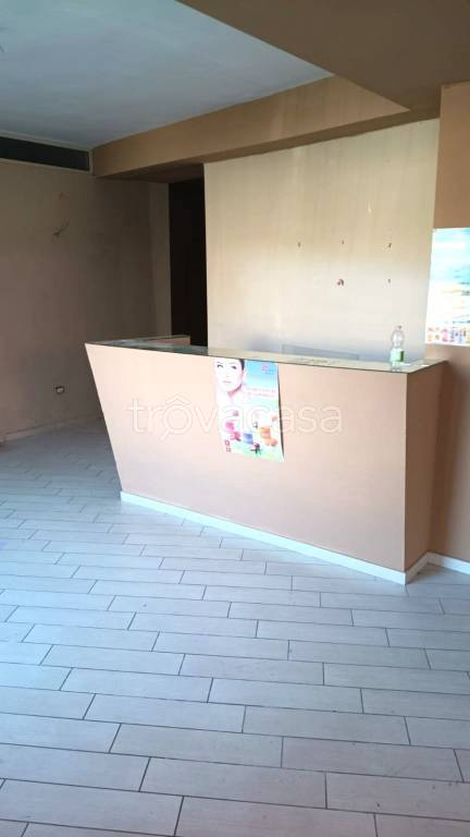 negozio in affitto a Quarto