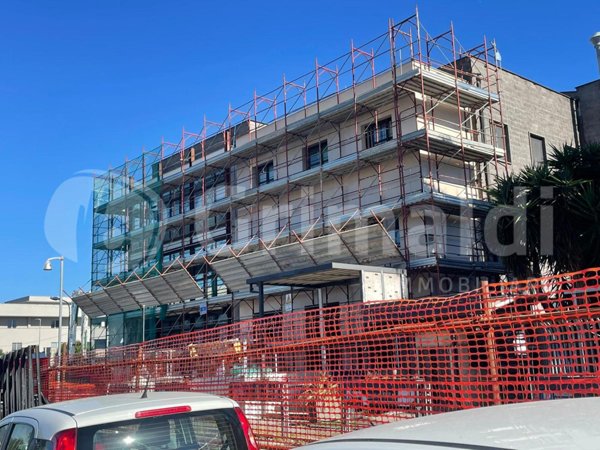 locale commerciale in affitto a Quarto