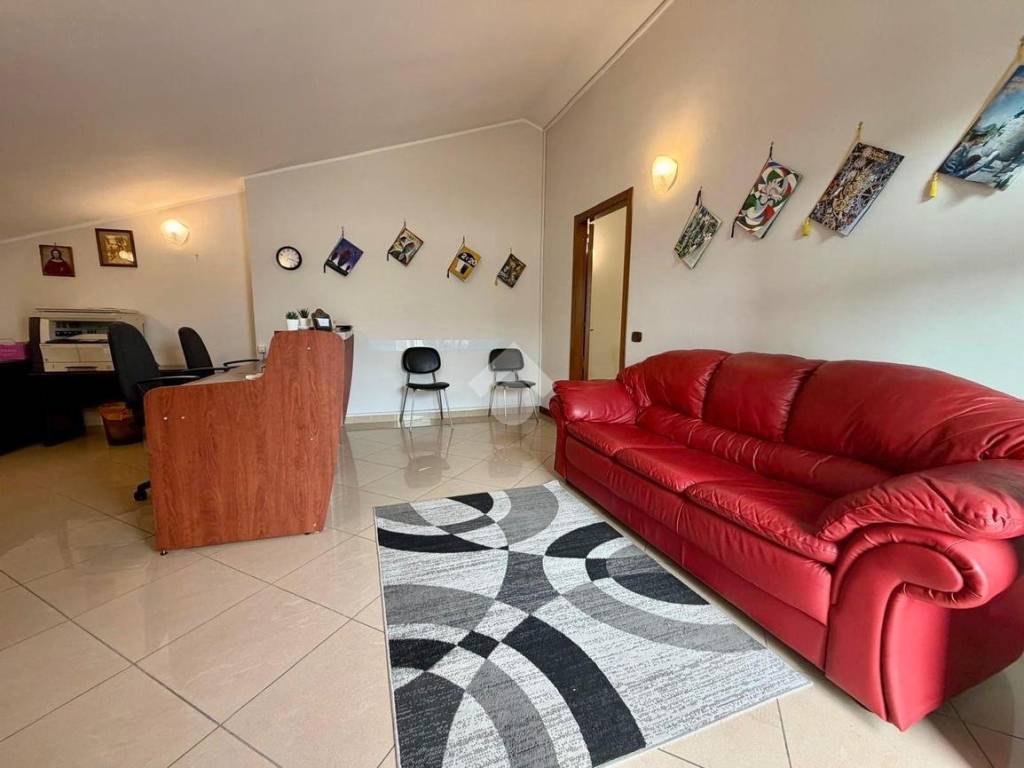 ufficio in affitto a Quarto