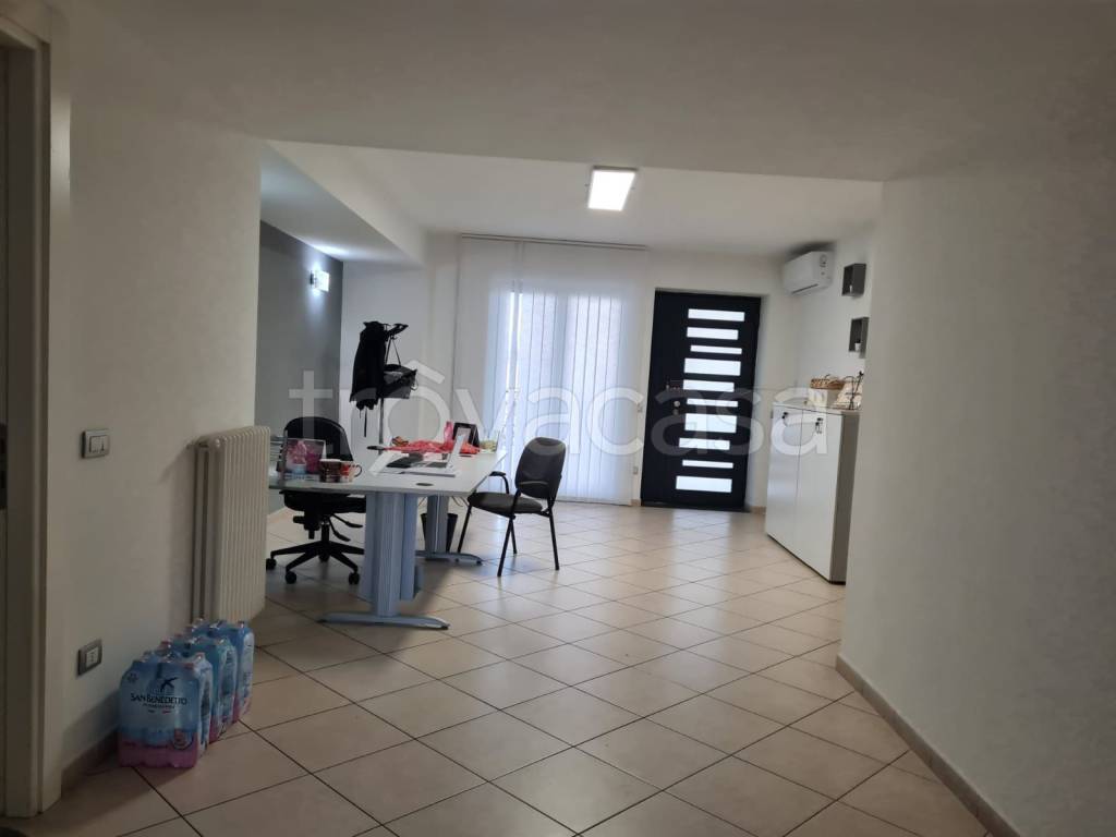 ufficio in affitto a Quarto