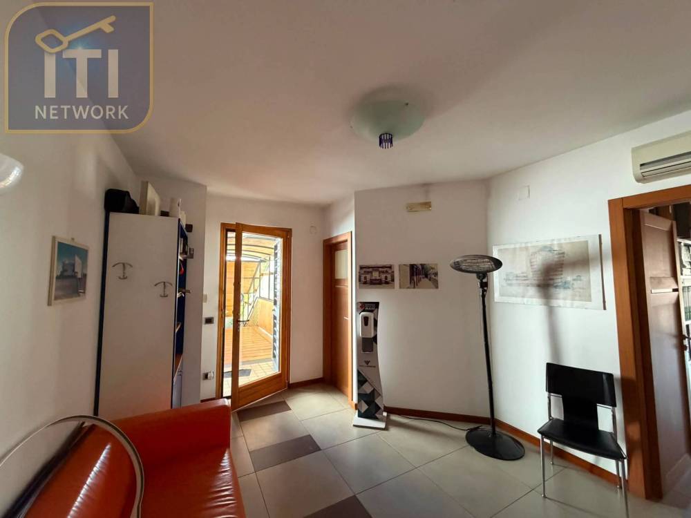 ufficio in affitto a Quarto