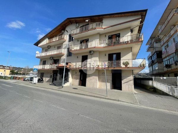locale commerciale in affitto a Quarto
