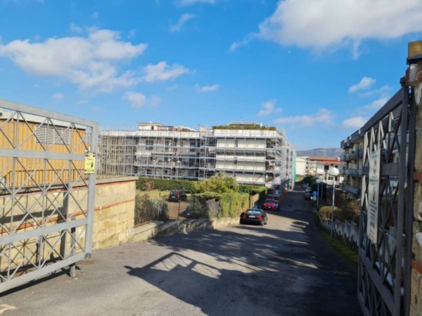 box auto in affitto a Quarto
