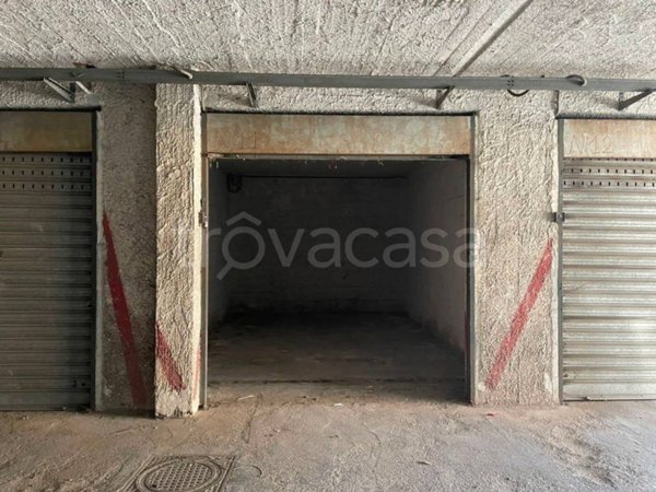 box auto in affitto a Quarto