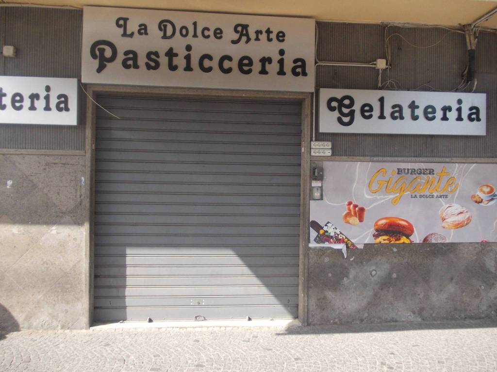 negozio in affitto a Quarto
