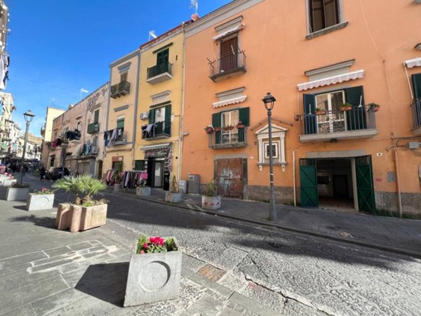 negozio in affitto ad Ercolano
