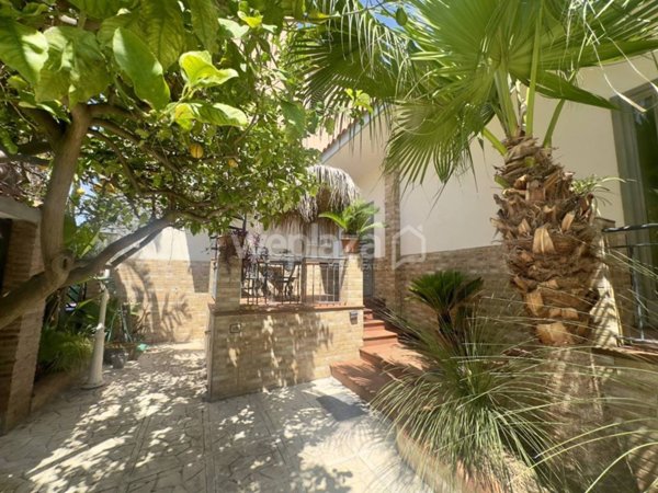 casa indipendente in affitto ad Ercolano