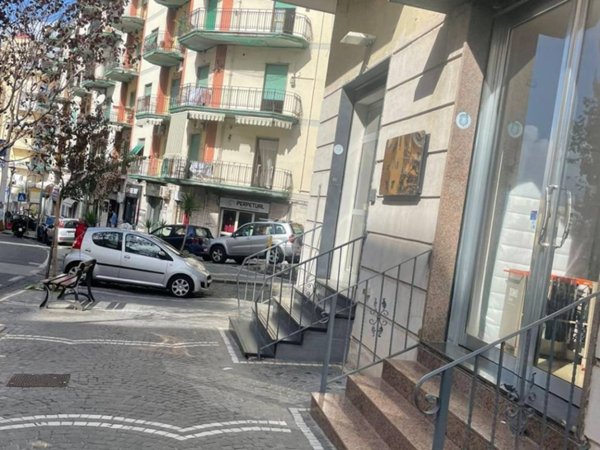 negozio in affitto ad Ercolano