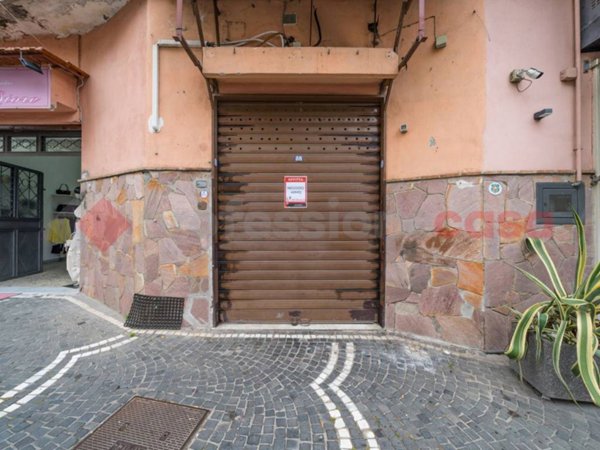 negozio in affitto ad Ercolano