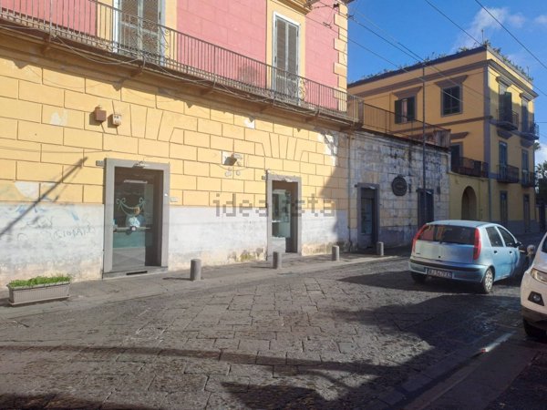 locale commerciale in affitto ad Ercolano in zona Miglio d'oro