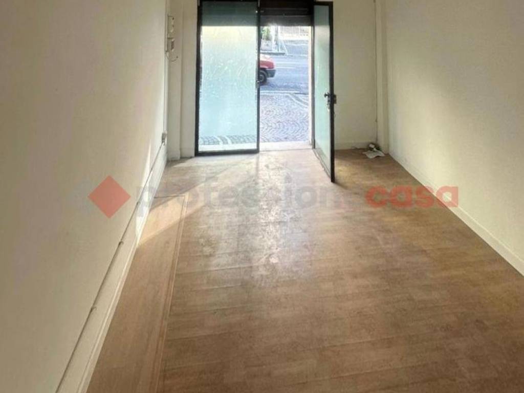 negozio in affitto ad Ercolano