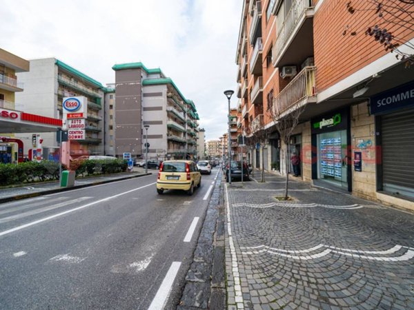 negozio in affitto ad Ercolano
