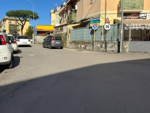 negozio in affitto ad Ercolano