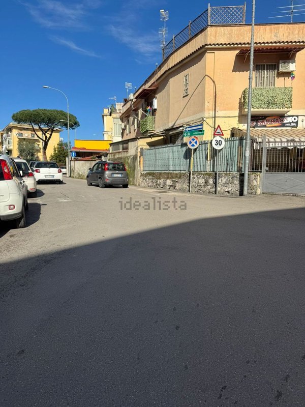 locale commerciale in affitto ad Ercolano