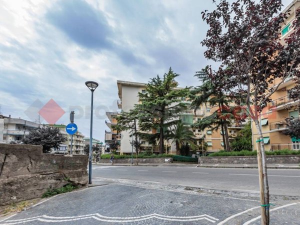 negozio in affitto ad Ercolano