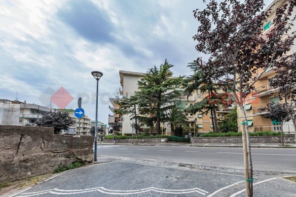 locale commerciale in affitto ad Ercolano