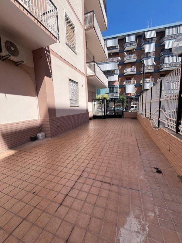 locale commerciale in affitto ad Ercolano