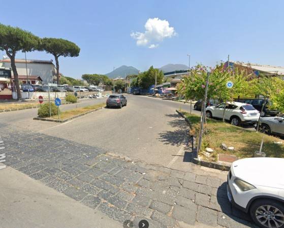 negozio in affitto ad Ercolano