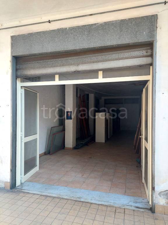 negozio in affitto ad Ercolano