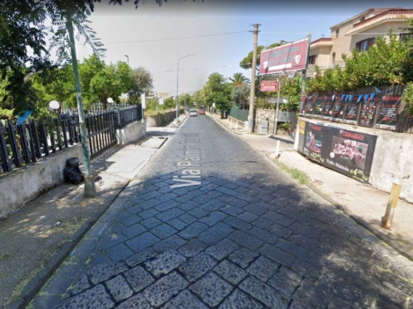 negozio in affitto ad Ercolano in zona San Vito
