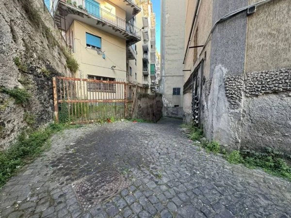 box auto in affitto ad Ercolano in zona Ercolano Scavi