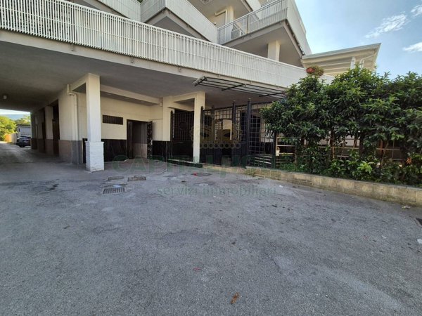 locale commerciale in affitto a San Gennaro Vesuviano