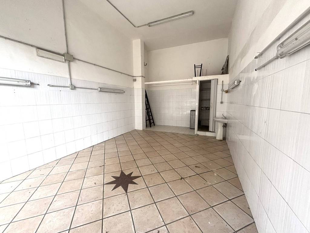 negozio in vendita a San Giorgio a Cremano