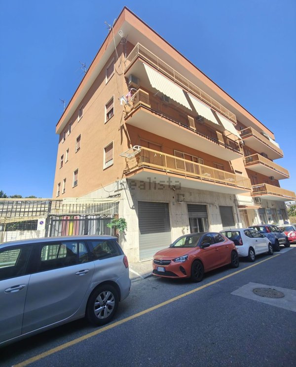 locale commerciale in affitto a San Giorgio a Cremano
