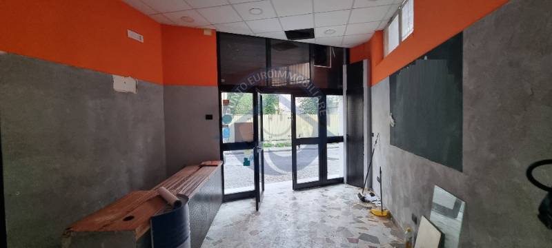 negozio in affitto a San Giorgio a Cremano