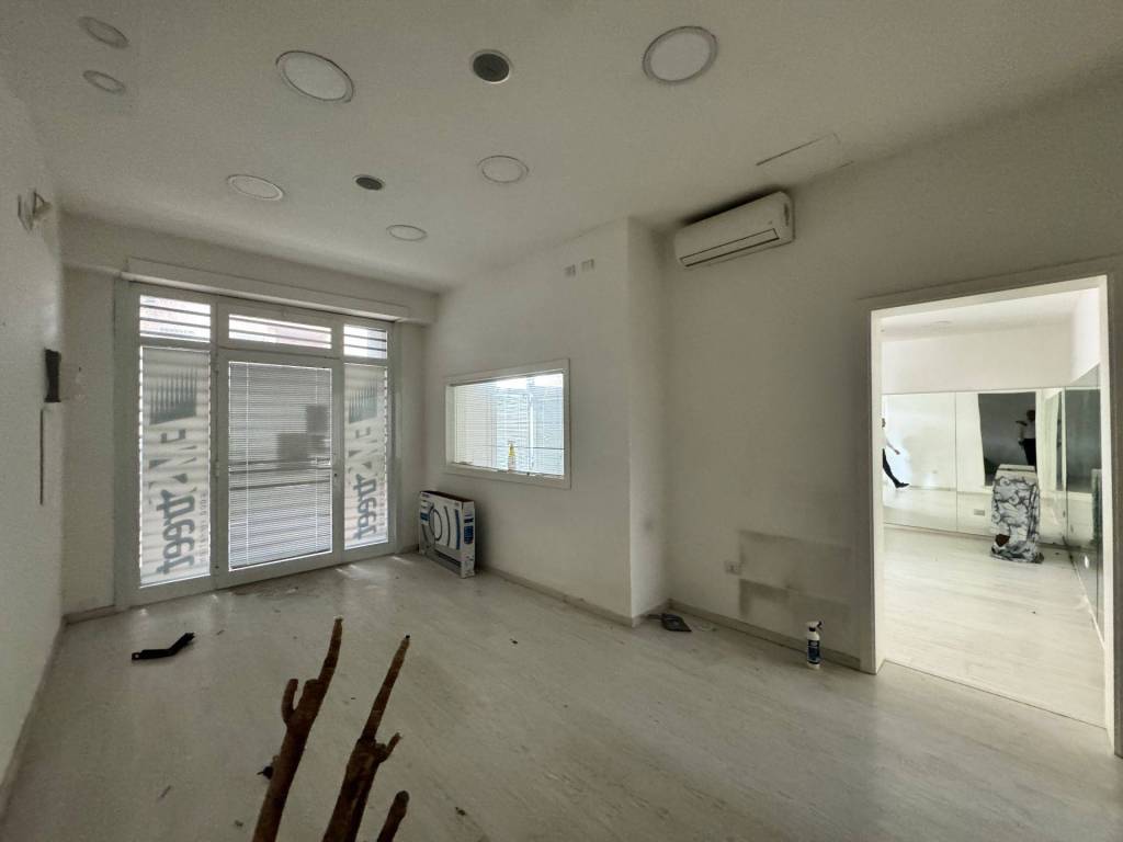 negozio in affitto a San Giorgio a Cremano