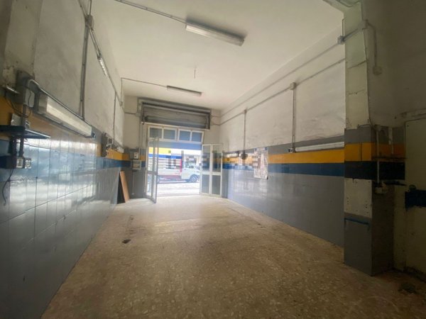 negozio in affitto a San Giorgio a Cremano
