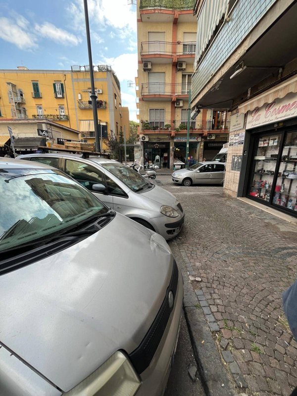 negozio in affitto a San Giorgio a Cremano