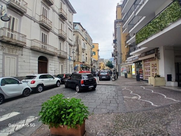locale commerciale in affitto a San Giorgio a Cremano