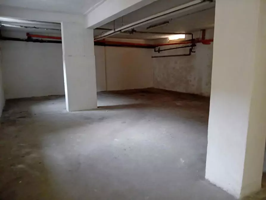 locale di sgombero in affitto a San Giorgio a Cremano
