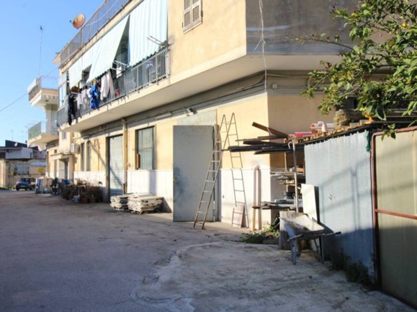 locale commerciale in affitto a San Giorgio a Cremano