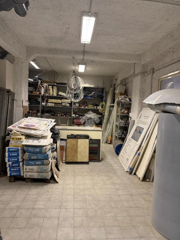 locale di sgombero in affitto a San Giorgio a Cremano