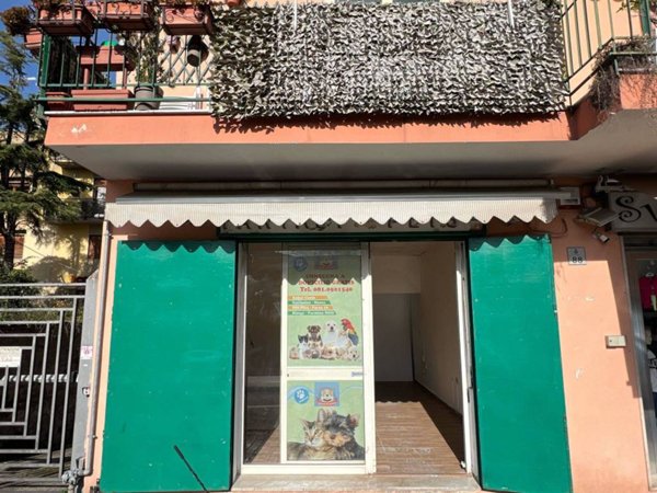 negozio in affitto a San Giorgio a Cremano