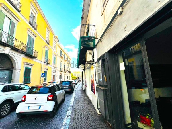 locale commerciale in affitto a San Giorgio a Cremano