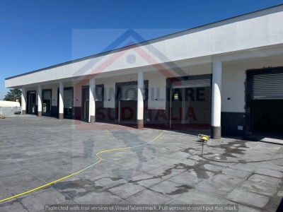 negozio in affitto a San Giorgio a Cremano
