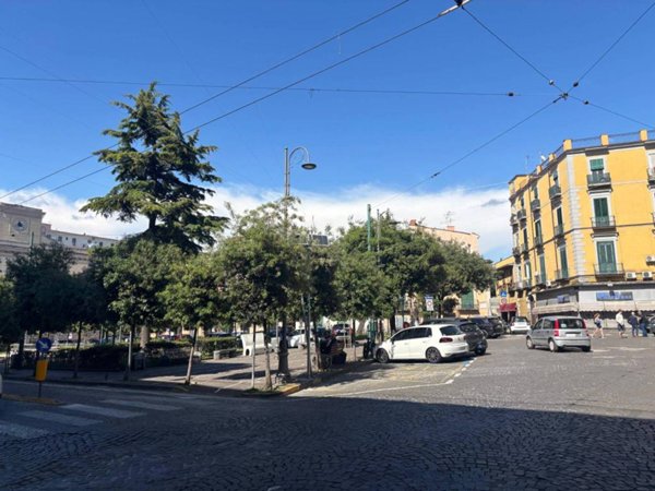 negozio in affitto a San Giorgio a Cremano