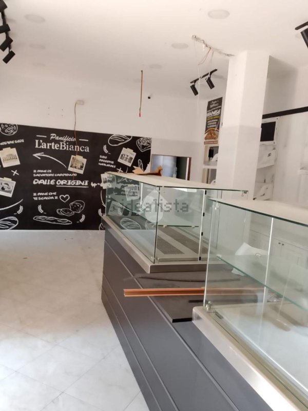 locale commerciale in affitto a San Giorgio a Cremano