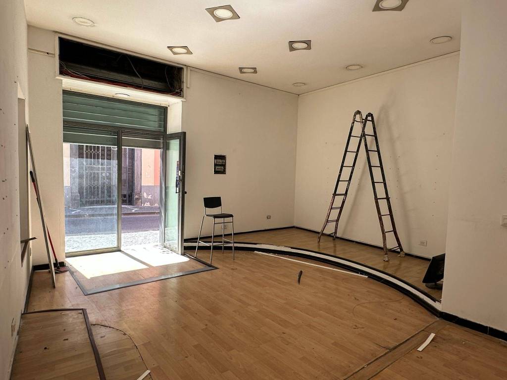 negozio in affitto a San Giorgio a Cremano