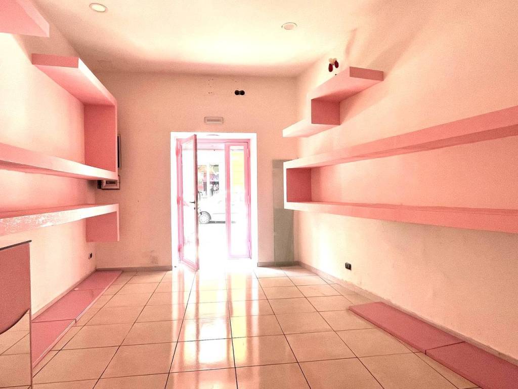 negozio in affitto a San Giorgio a Cremano